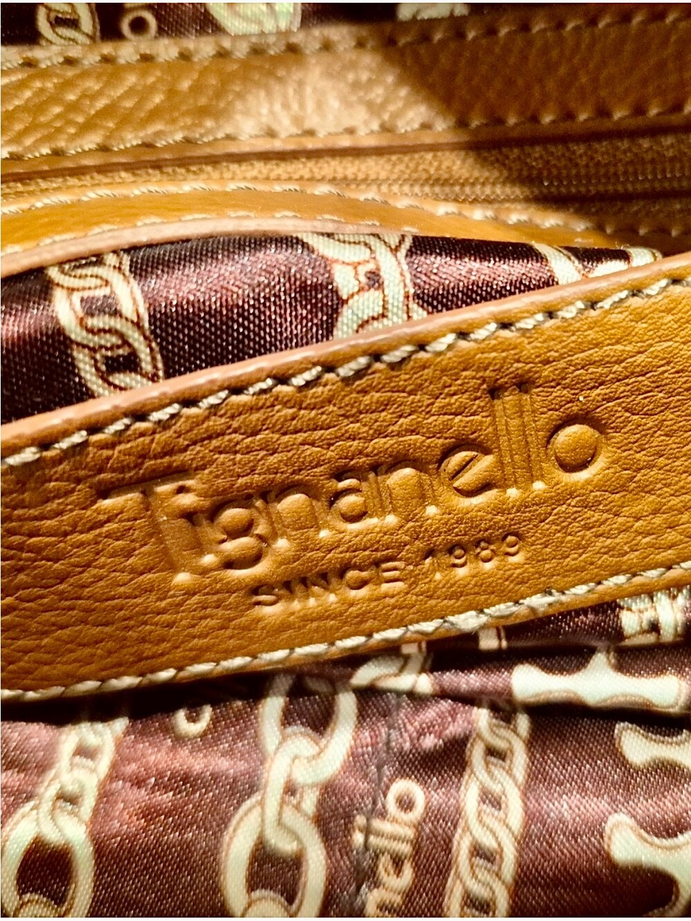 VINTAGE Y2K TIGNANELLO PEBBLED LEATHER BARREL SATCHEL Excellent - Picture 4 of 7